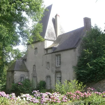Chateau De La Cour